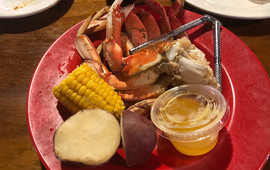 LT's Seafood and Steakhouse