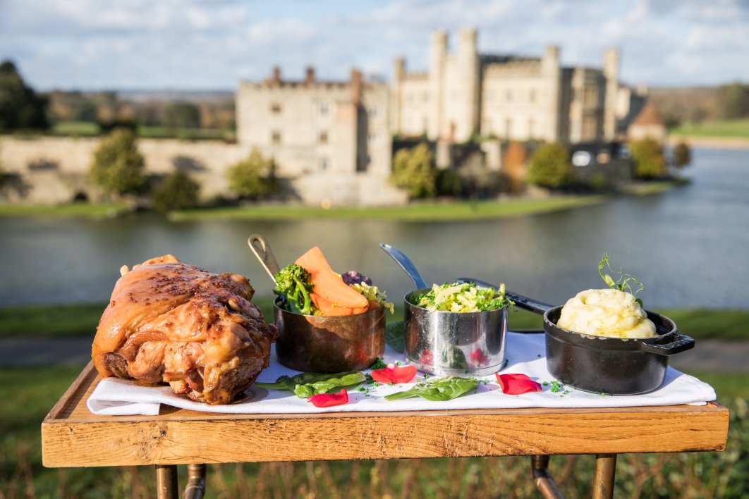 Castle View Restaurant餐厅图片