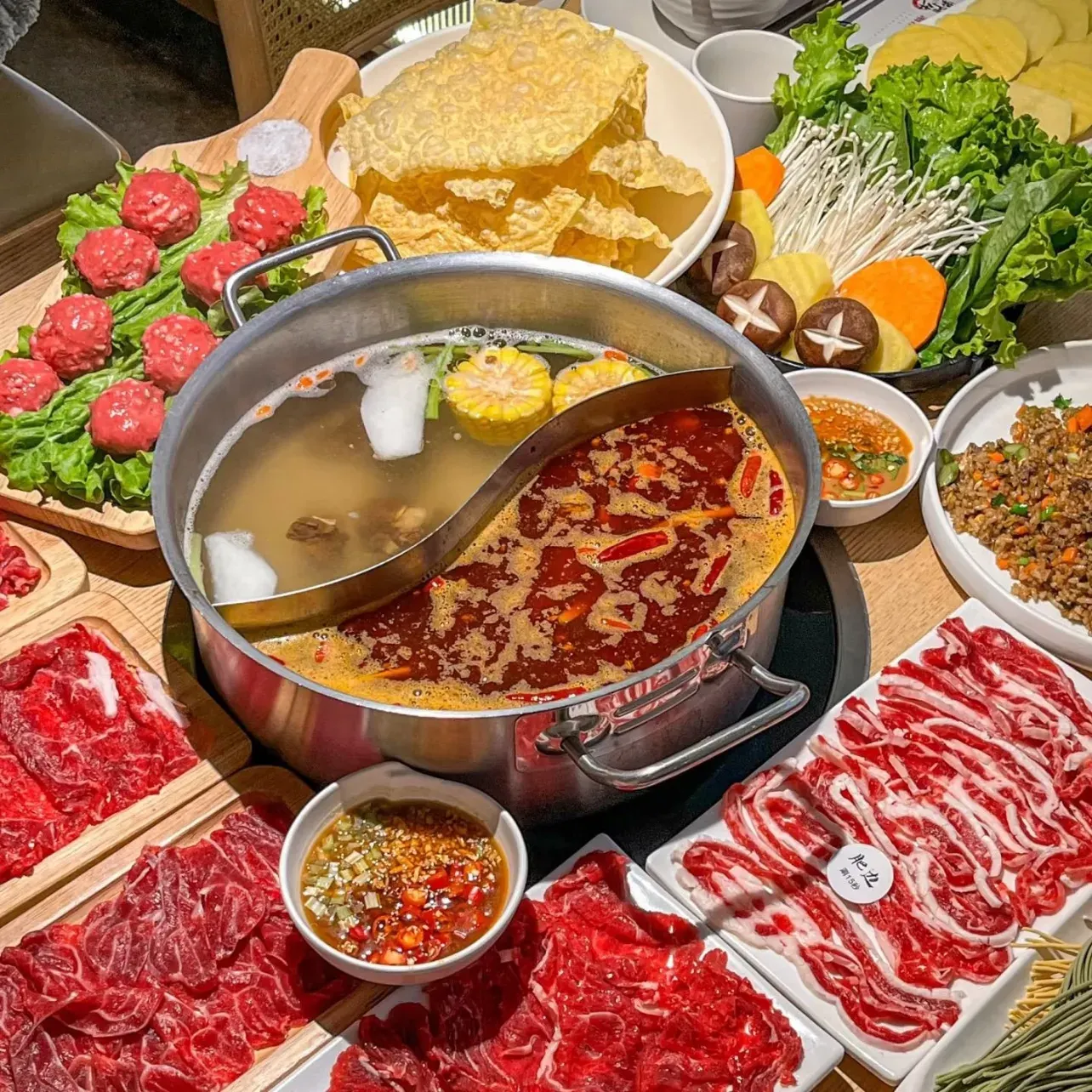 花田里·臻牛养生鲜牛肉火锅(砂之船奥特莱斯店)