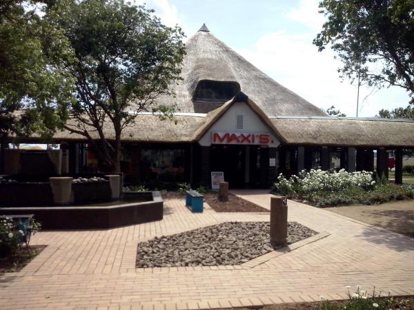 Maxi's Restaurant