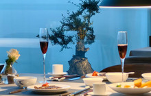 大理十二云彩别墅海景酒店(洱海店)·Cliff · 悬崖海景餐厅餐厅图片