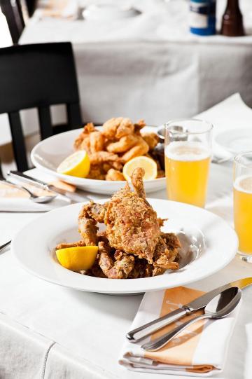 Hank's Seafood Restaurant