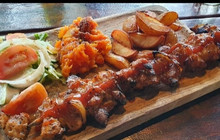 Loco Pub & Coachman Grill餐厅图片