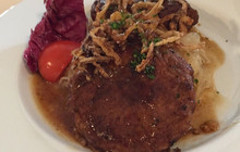 Graminger Weissbraeu餐厅图片
