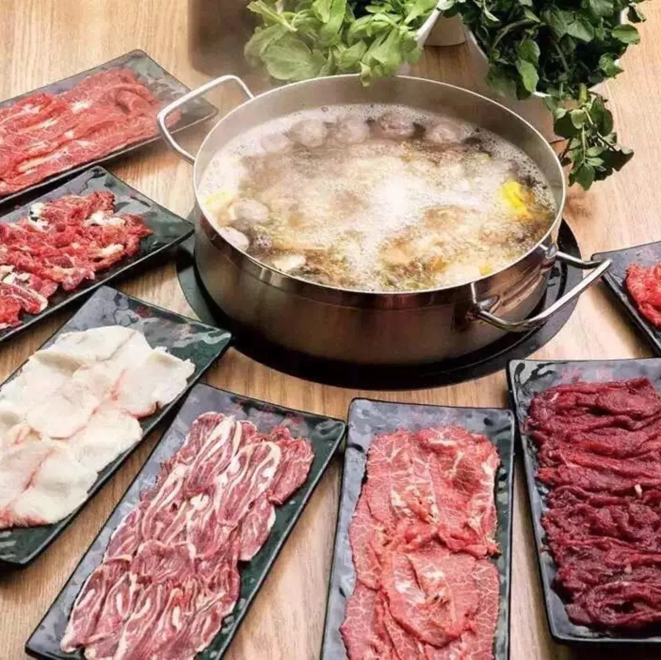 紫藤树潮州牛肉火锅(宾虹广场店)