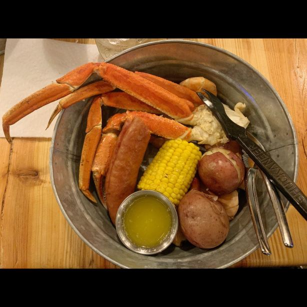 Feed Bin Cafe'