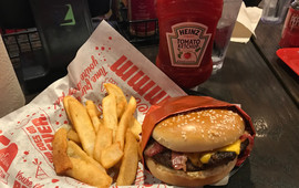 Red Robin America's Gourmet Burgers and Spirits
