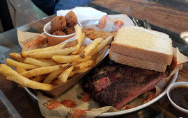Willie Jewell's Old School Bar-B-Q Big Bend