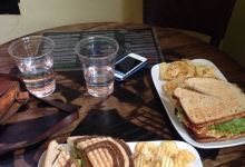 Strong Hearts Cafe美食图片