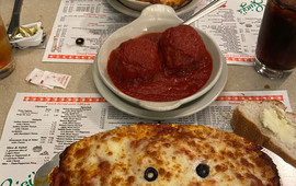 Luigis Restaurant