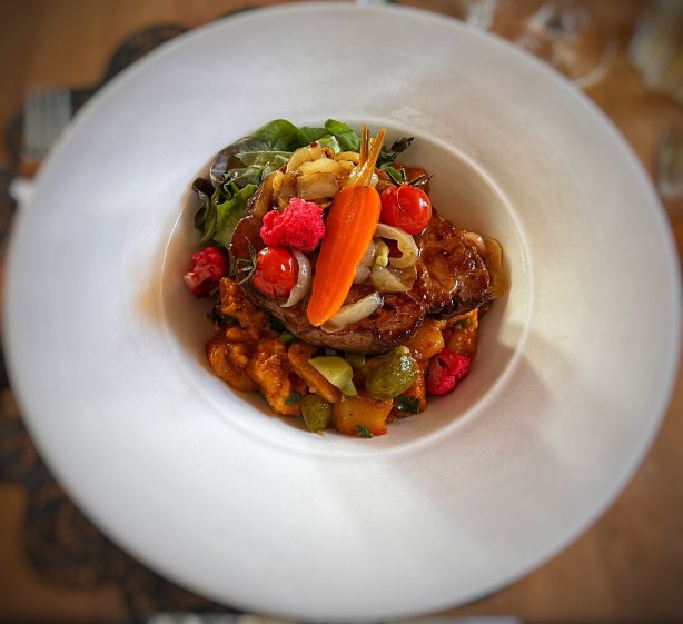 Kardos Supreme Winebistro