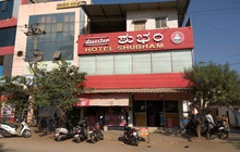 Hotel Shubham餐厅图片