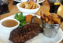 Cross Foxes Bar & Grill美食图片