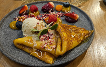 Village Kitchen Restaurant & Lounge餐厅图片
