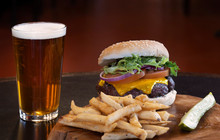 Coaches Sports Bar & Grill餐厅图片