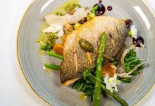 White Hart Hotel Restaurant美食图片