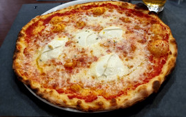 Akropolis Pizzeria