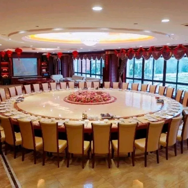 鸿波大桌宴(兴丹店)