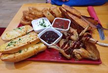 Ferns Farm Hotel Restaurant美食图片