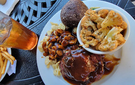 Coasters Pub & Biergarten