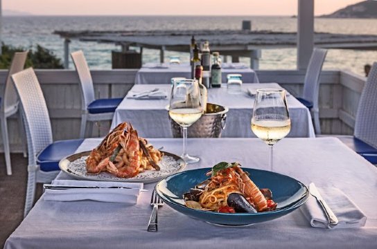 Martini Beach Restaurant & Lounge Bar