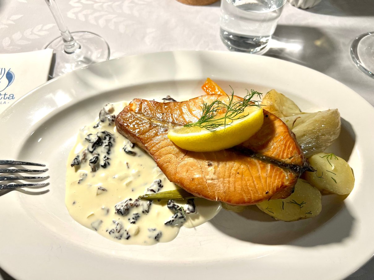 Ravintola ja Savustamo Nuotta餐厅图片
