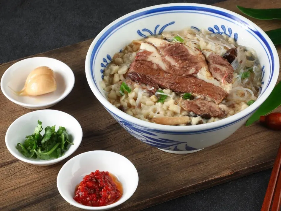 三顾香牛羊肉泡馍(体育场店)