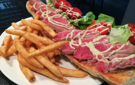 The Lakehouse Grille