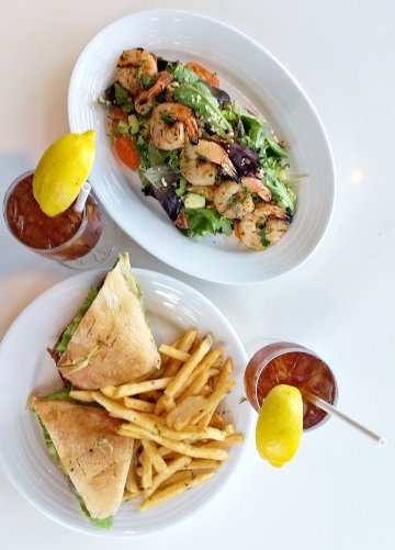 C restaurant + bar