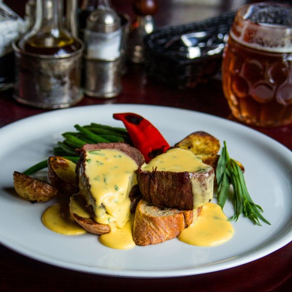 Angel's Steak & Pub餐厅图片