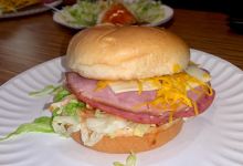 The Red Pepper美食图片