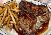 Doe's Eat Place美食图片
