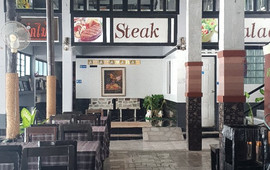 Baan Peek Mai Restaurant