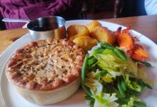 The Blue Ball Inn Restaurant美食图片