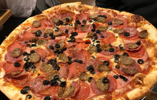 Mezza Luna Pizzeria餐厅图片