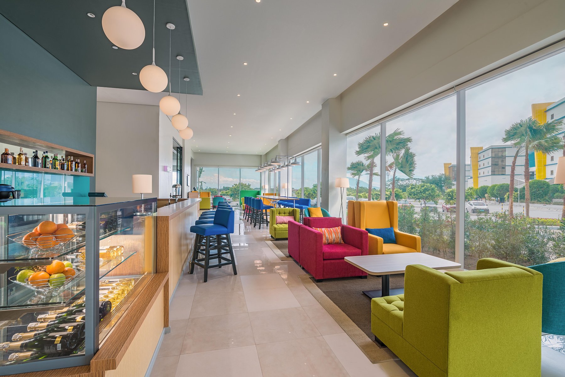 HUES Restaurant and Lobby Bar