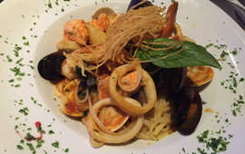 Café Catula Restaurant & Fine Art Gallery
