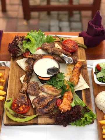 Caretta Restaurant & Bar