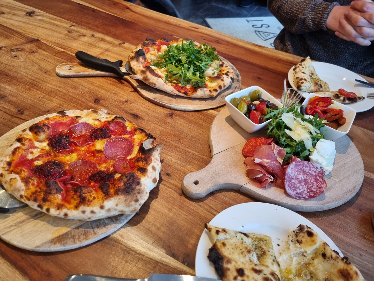 Crust Pizzeria