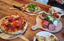 Crust Pizzeria餐厅图片