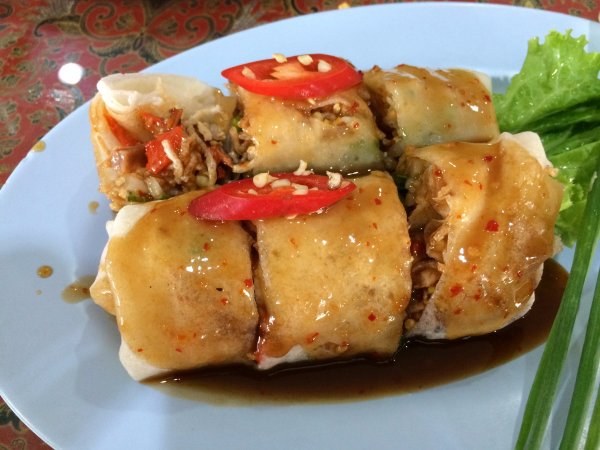 Mee Sa Pam Khunyai Jian
