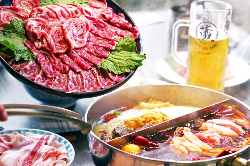 牛五蔵 - 肉鍋 x 塩ホルモン