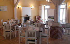 Cafe Monet