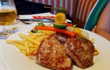 Cafe-Restaurant Alm Casino餐厅图片