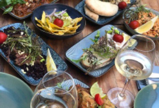 Cave Nature美食图片