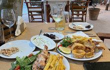 Madrakia Tavern Snack-Cafe餐厅图片