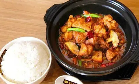 杨铭宇黄焖鸡米饭(江东店)