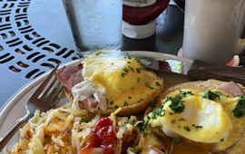 Canadian Honker Restaurant & Lounge