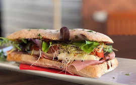 Peloton Cafe