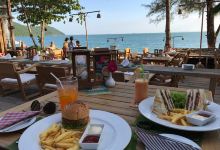 By The Sea Restaurant and Bar美食图片